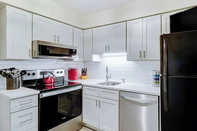 Kitchen at Fiddler’s Cove 15F